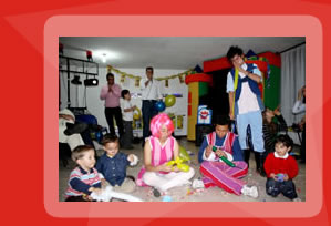 Shows musicales, mini carnavalito con sonido, luces y recreacion.